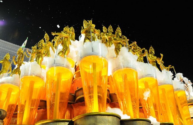 Brazil Carnival 2013, Dance on Giant Beer Glasses