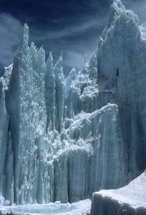 
Mount Kilimanjaro's massive ice fields which are rapidly thinning as temperatures rise, according to scientists
