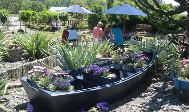 Boatie will enrich your garden with the spirit of exploration and romance. 