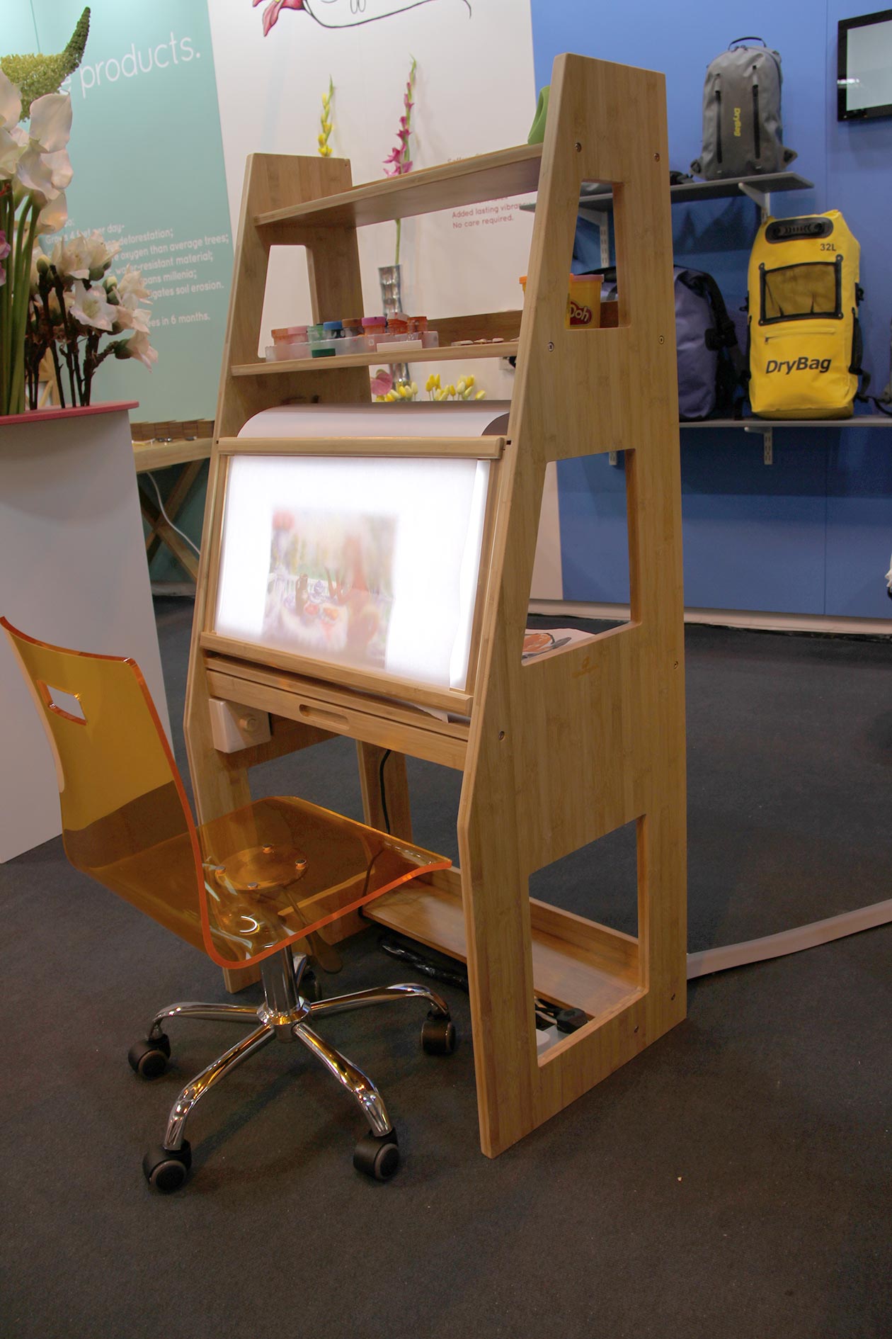 Wonder Easel