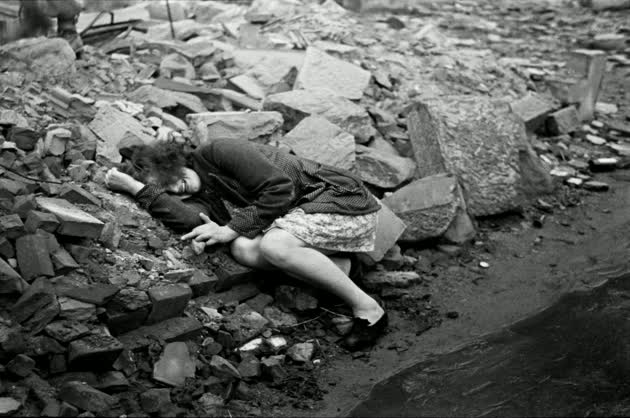 Henri Cartier Bresson war photos